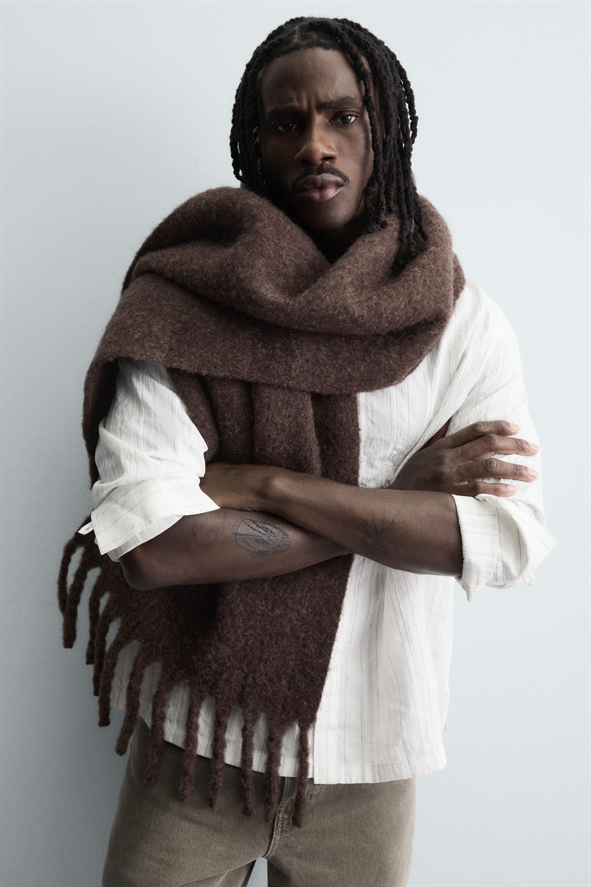 BRUSHED TEXTURE FRINGED SCARF